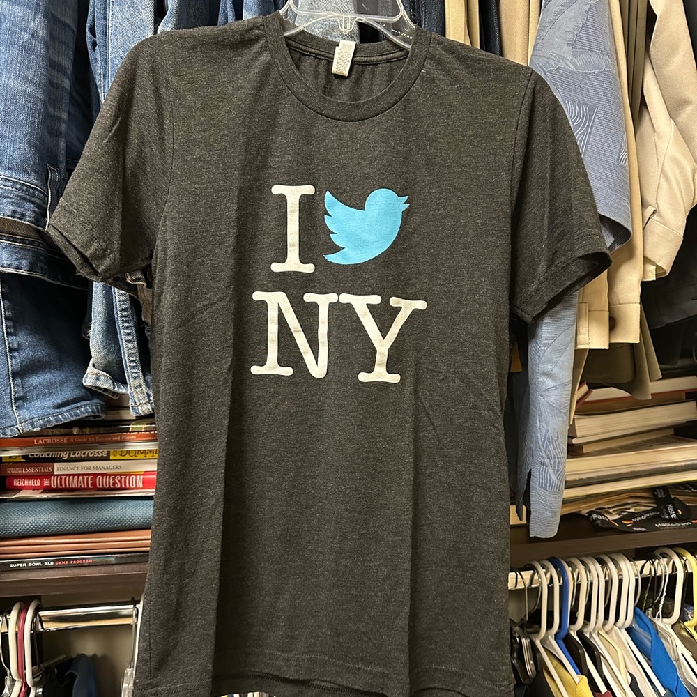 Twitter Gray Graphic Tee - I Tweet Love NY